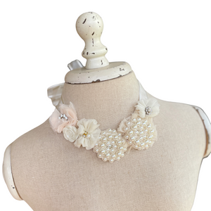 Vintage Flower Necklace {CREAM}